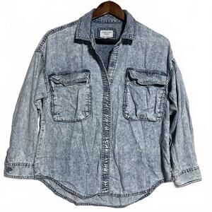 American Eagle Light Acid Wash Denim Shirt Jacket Oversized fit Women's XS-Small